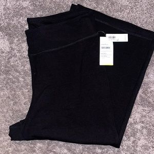 Old Navy cropped yoga pants